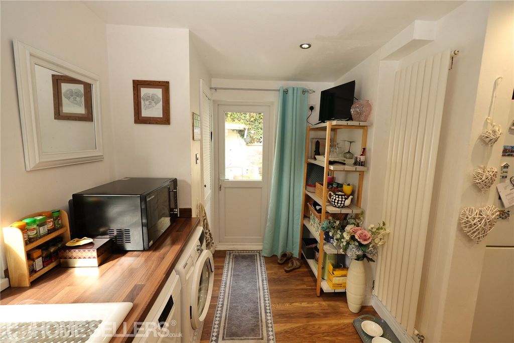 Property photo 3 of 25 Picture No. 12