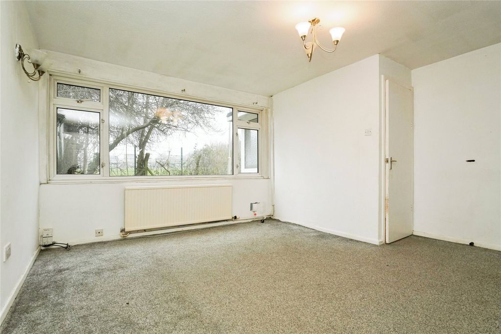Property photo 3 of 29 Picture No. 43