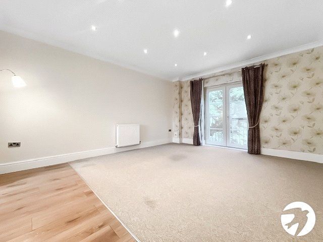 Property photo 3 of 9 Picture No. 06