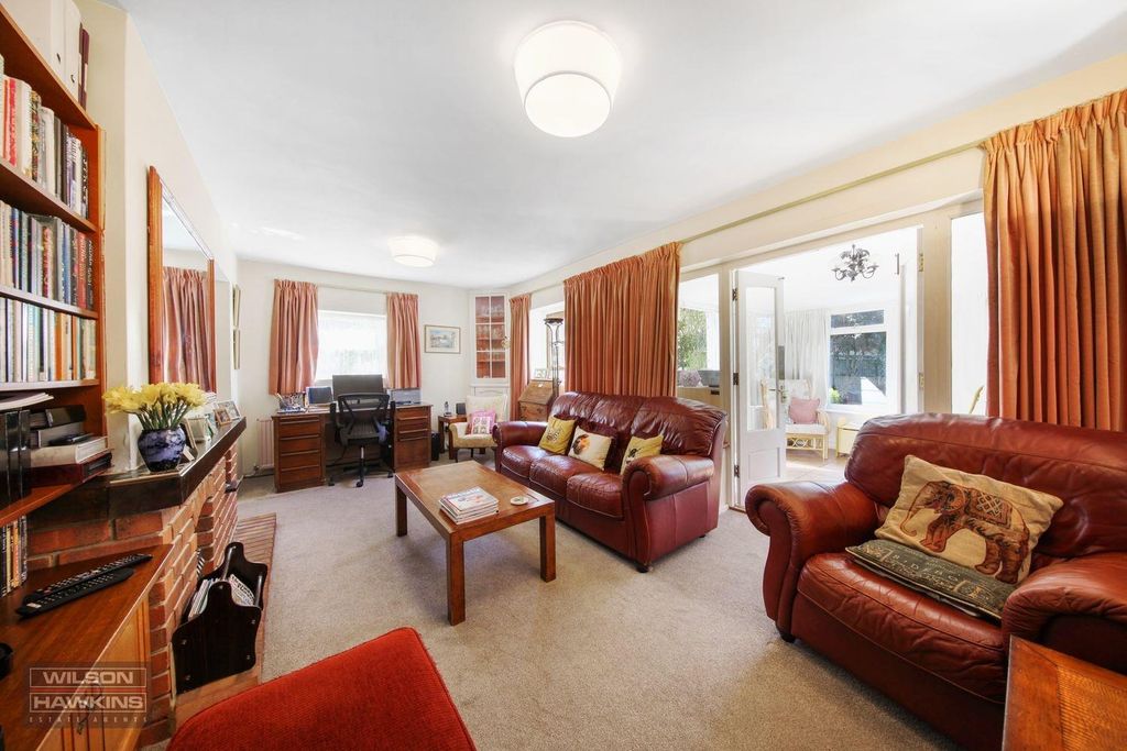 Property photo 2 of 18