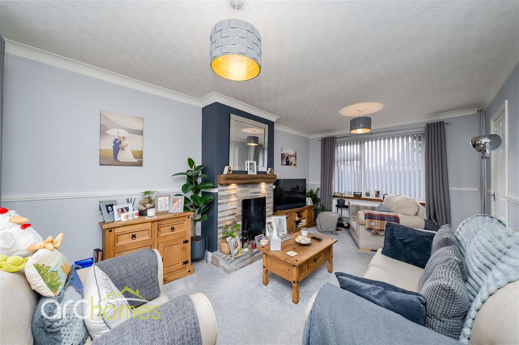 Property photo 2 of 27 Yewtree-4.Jpg