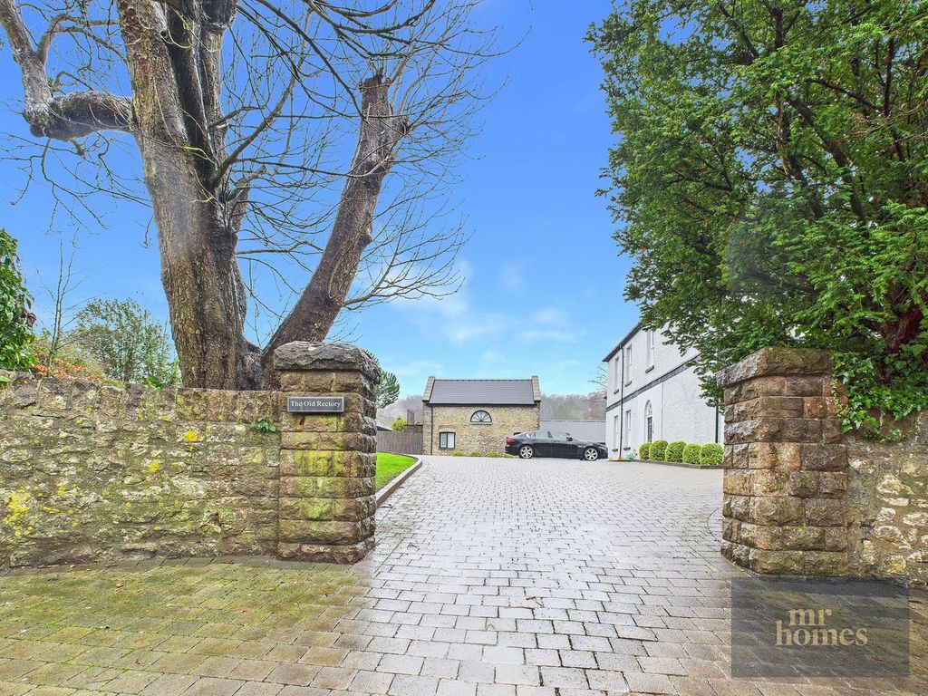 Property photo 1 of 30