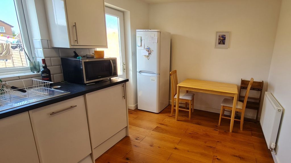 Property photo 3 of 12 Photo 9