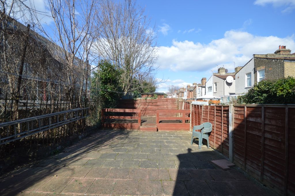 Property photo 2 of 9 11