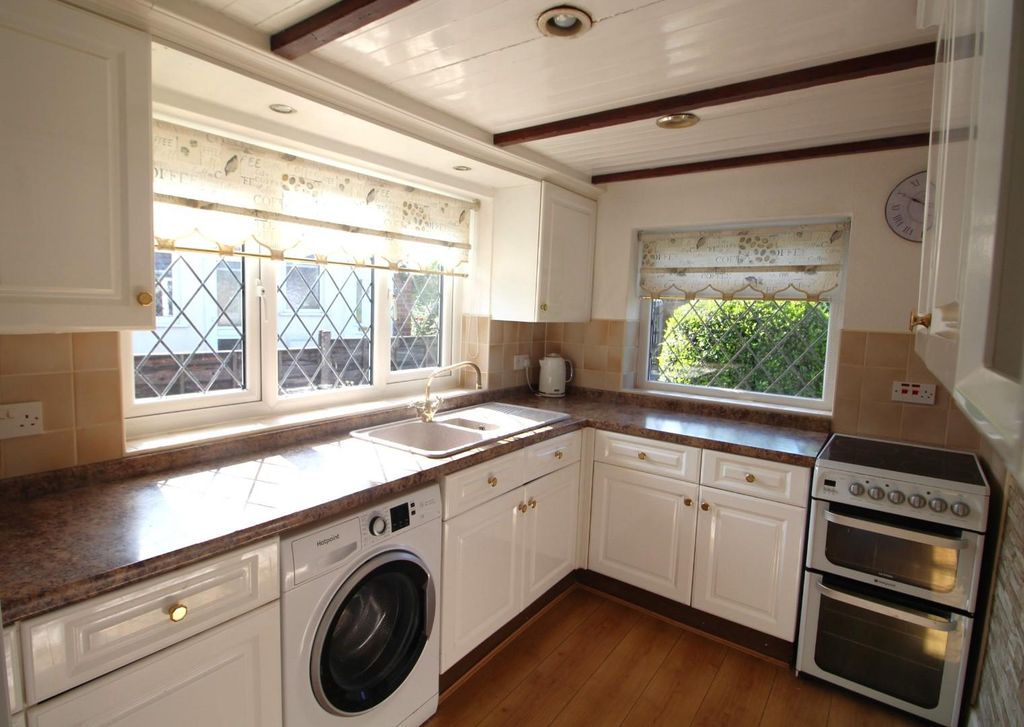 Property photo 3 of 12 Kitchen 1 .Jpg