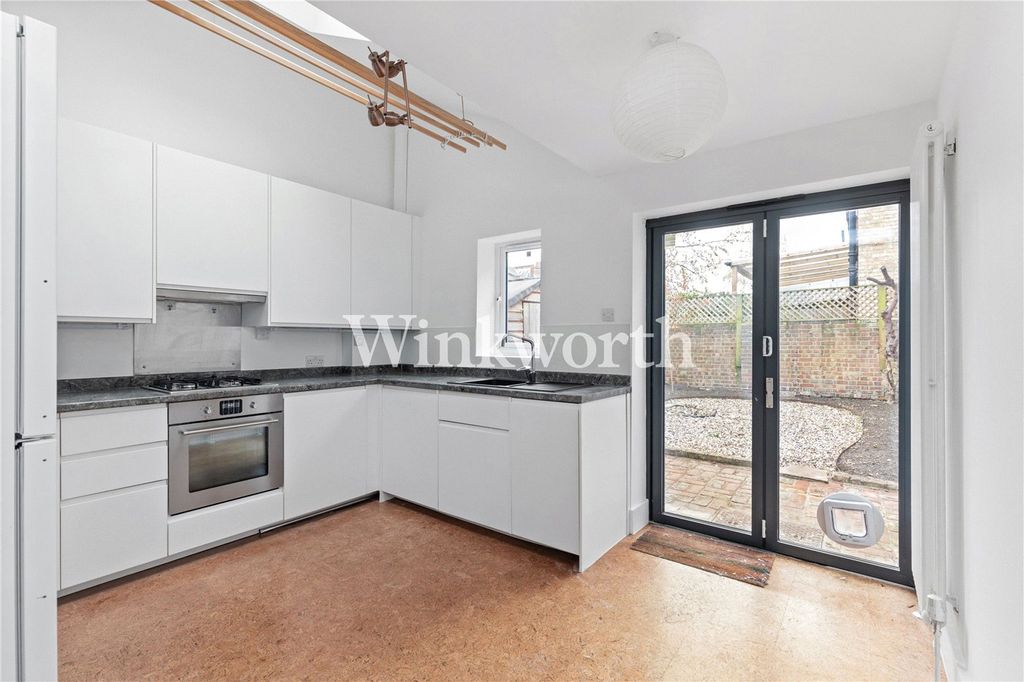 Property photo 2 of 13 Picture No. 43