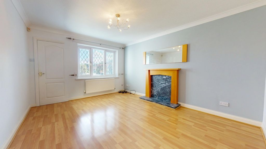 Property photo 2 of 25 5524062