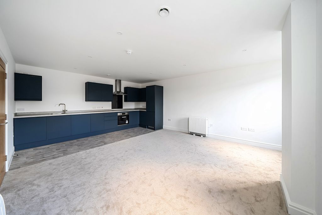 Property photo 2 of 11 1448372-6-69E6411326582