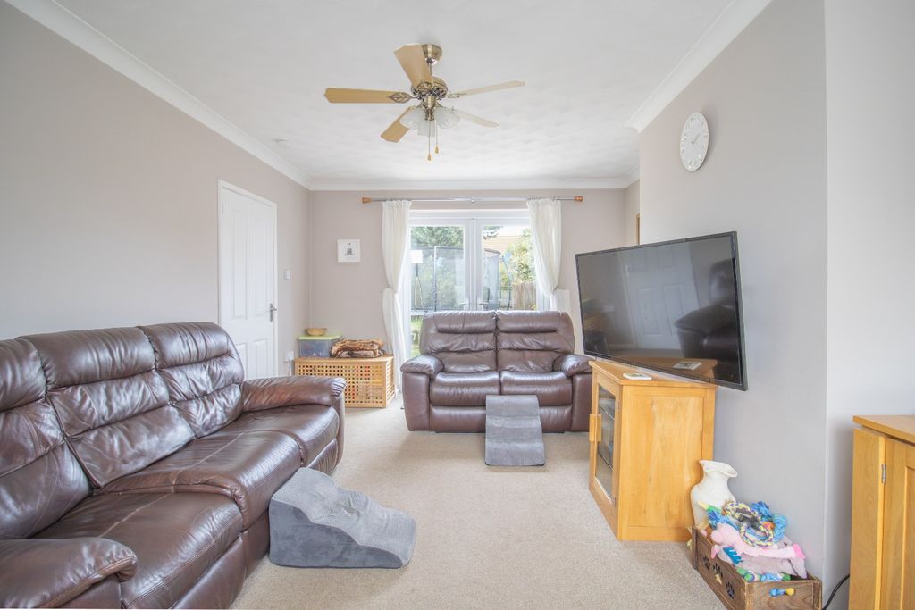 Property photo 2 of 22 5414805