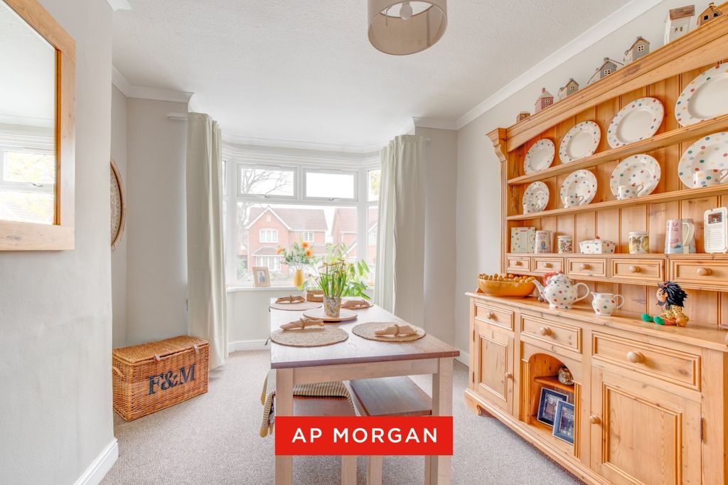 Property photo 2 of 17 Picture No. 19