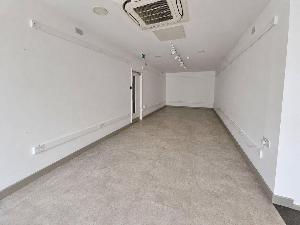 Property photo 3 of 4 Picture No. 08