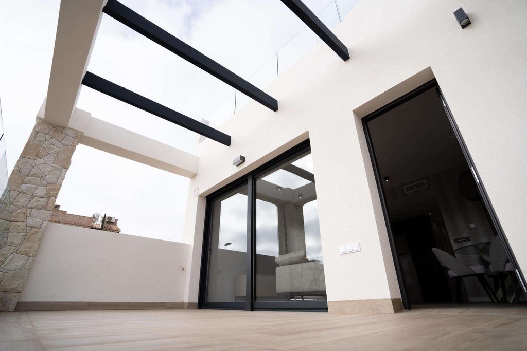 Property photo 1 of 41