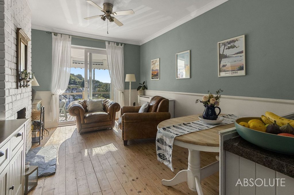 Property photo 2 of 24