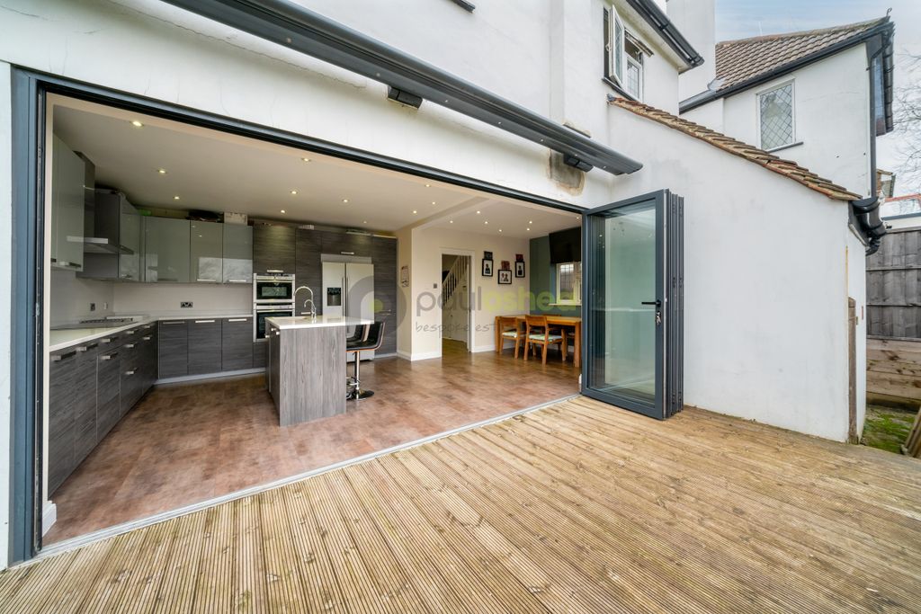 Property photo 2 of 16 Dsc09556-Hdr-Edit