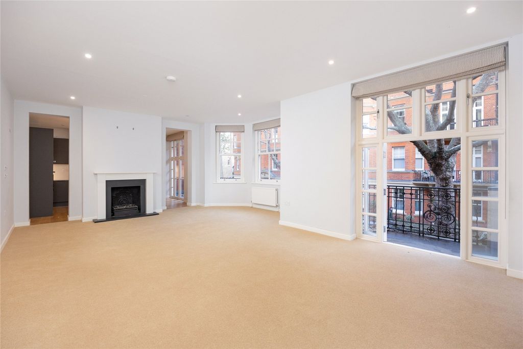 Property photo 2 of 14 Reception Room