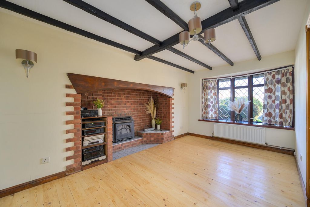 Property photo 3 of 23 Living Room