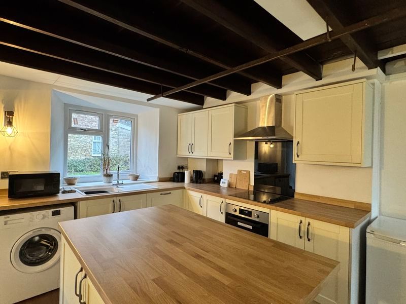 Property photo 3 of 14 Photo 6