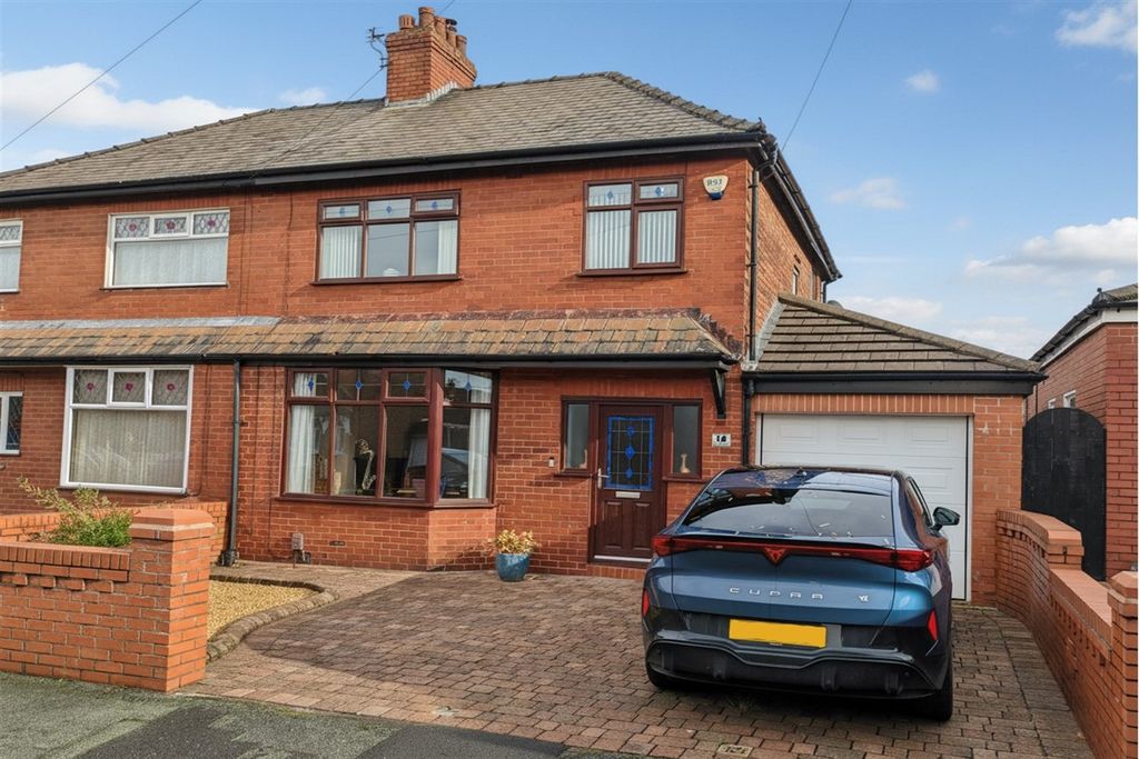 Property photo 1 of 17 (Main)