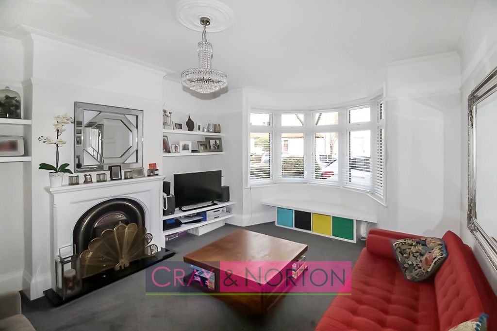 Property photo 3 of 12 Photo 9