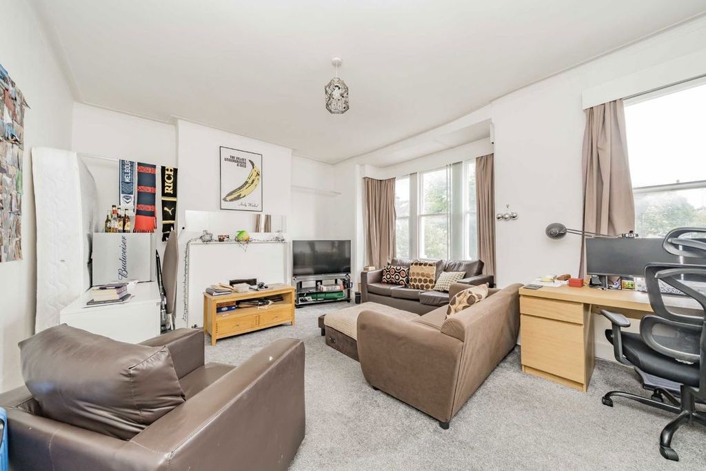 Property photo 2 of 5