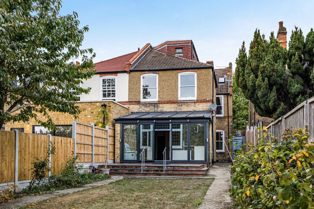 Property photo 2 of 19 Picture No. 03