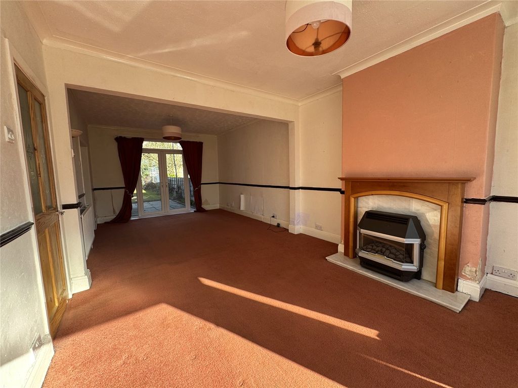 Property photo 2 of 16 Picture No. 21