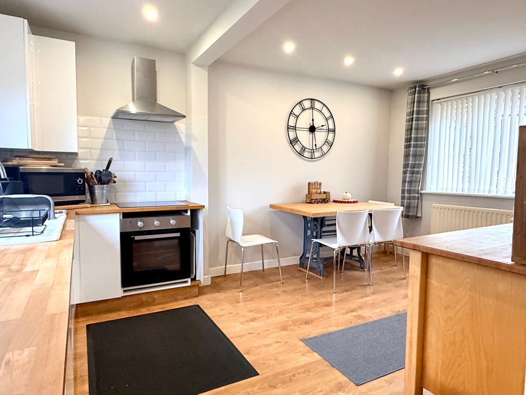 Property photo 2 of 18 Kitchen/ Diner