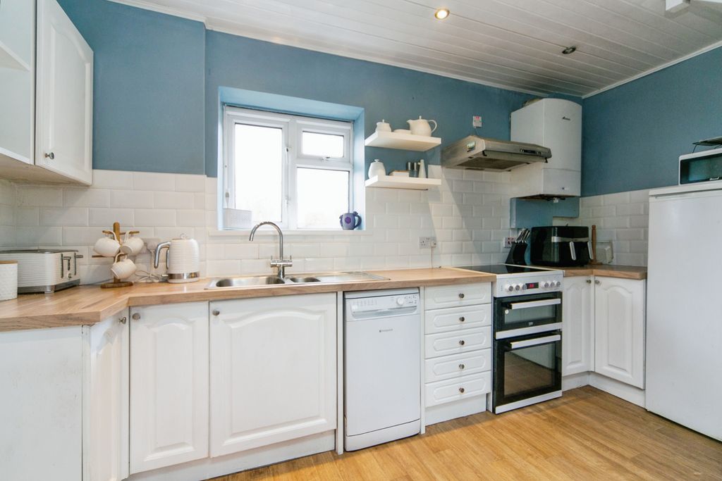Property photo 2 of 17 Photography