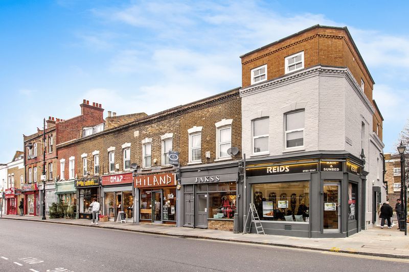 Property photo 3 of 8 Photo 1