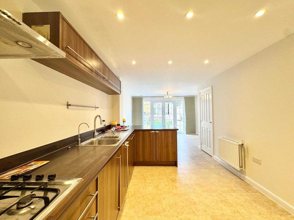 Property photo 2 of 11 Gallery