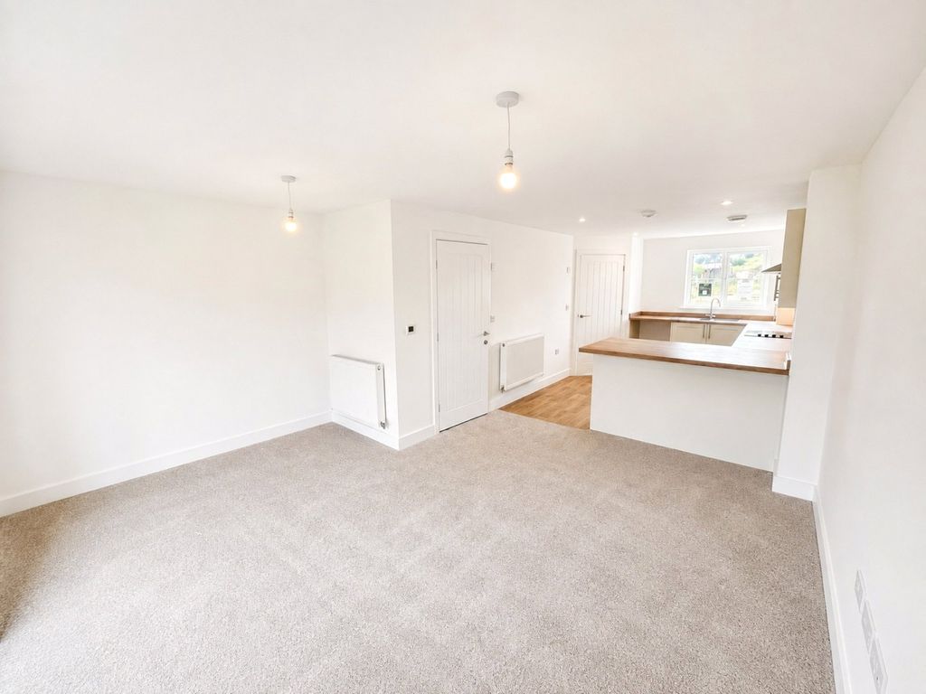 Property photo 2 of 14 Virtually Dressed