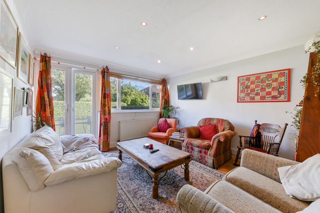 Property photo 2 of 10