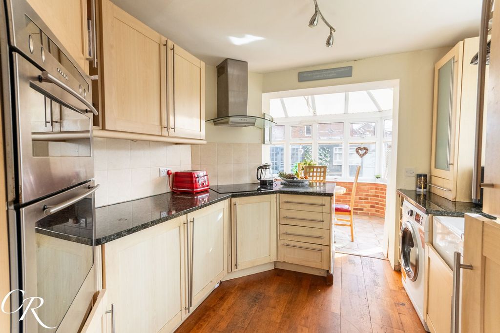 Property photo 3 of 17