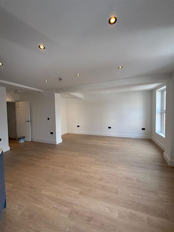 Property photo 3 of 8 Img-20250930-Wa0007.Jpg