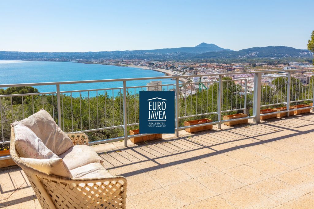 Property photo 1 of 29