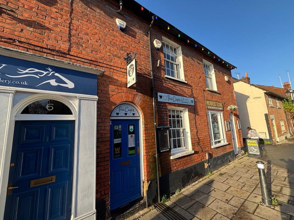 Property photo 1 of 8 Photo 5