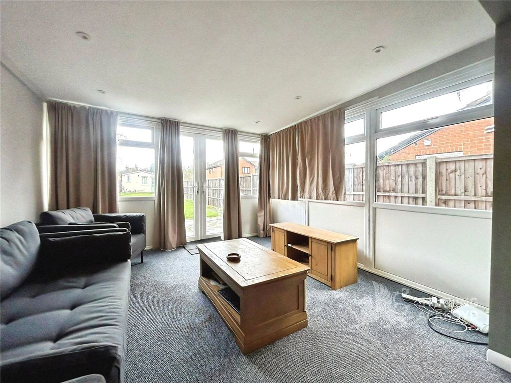 Property photo 3 of 8 Living Room