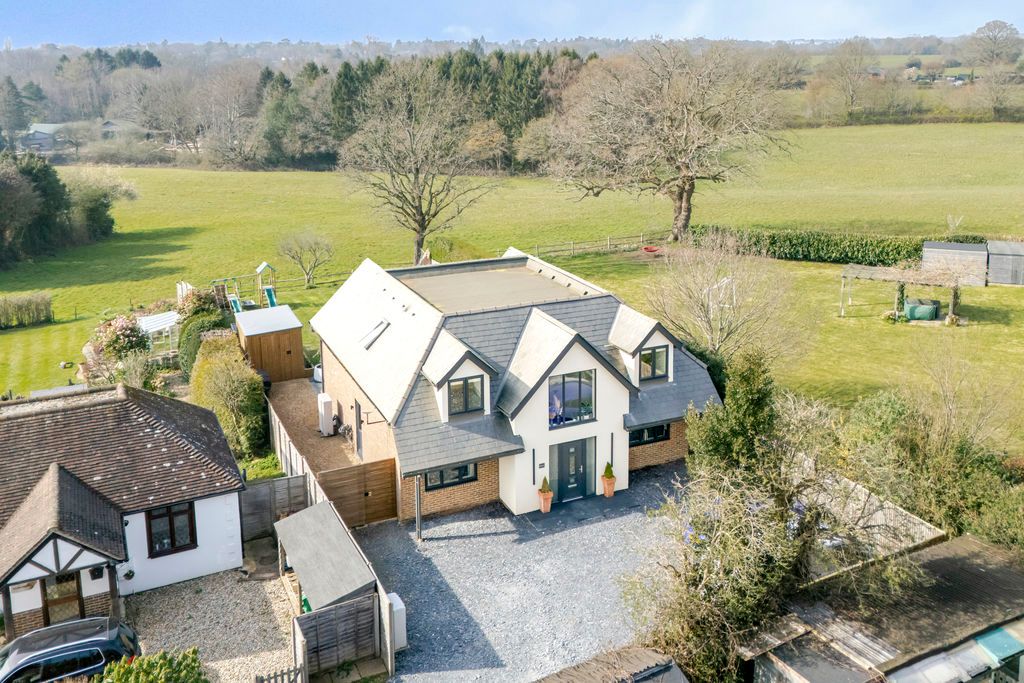 Property photo 1 of 27 Photo 18