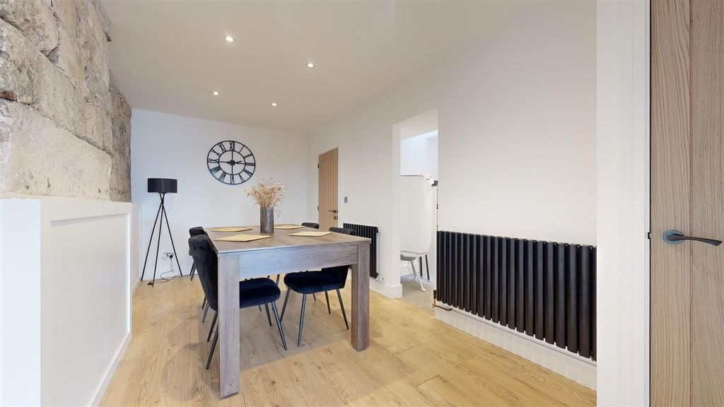Property photo 3 of 24 44-Fortuneswell-07112024_211913.Jpg