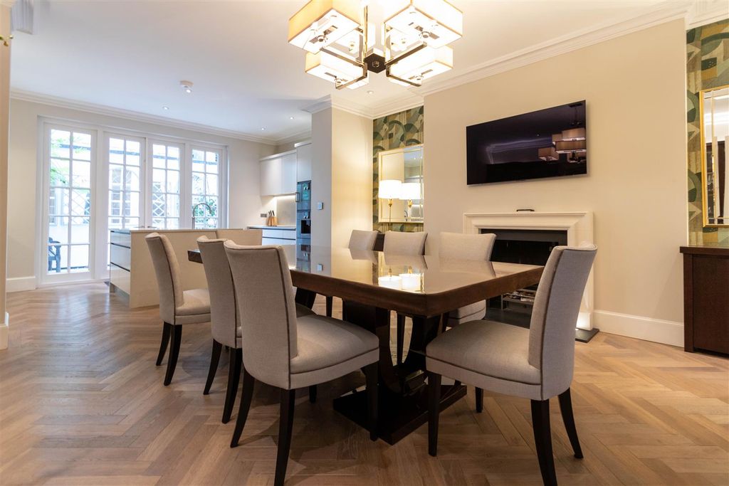 Property photo 3 of 16 Dining And Kitchen.Jpg