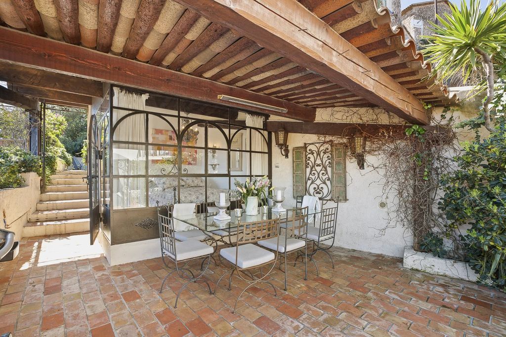 Property photo 1 of 28