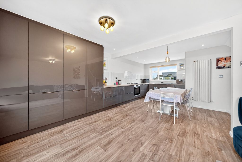 Property photo 3 of 20 Picture No. 35