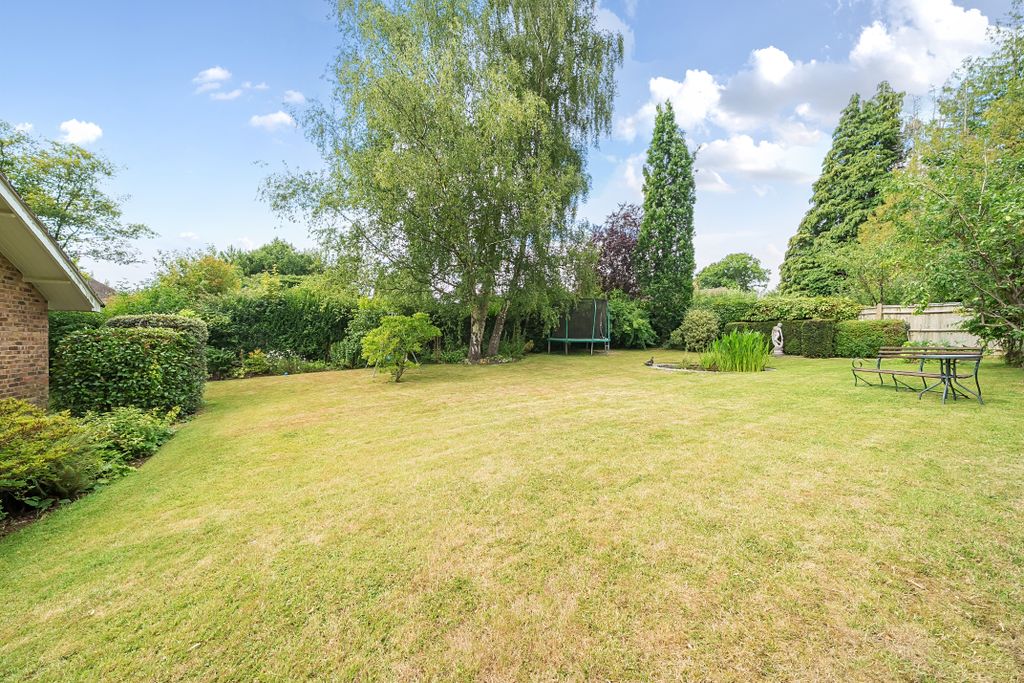 Property photo 2 of 11