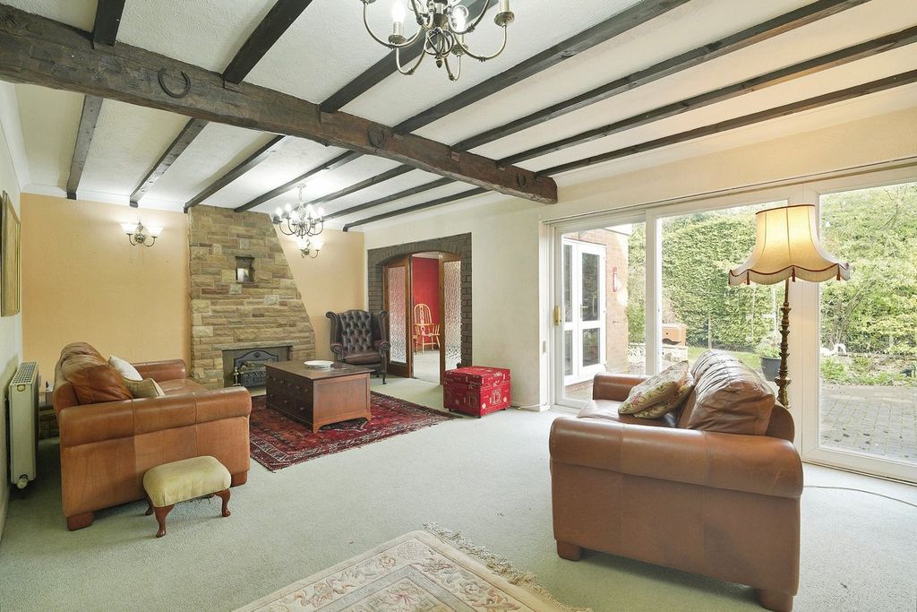 Property photo 2 of 20