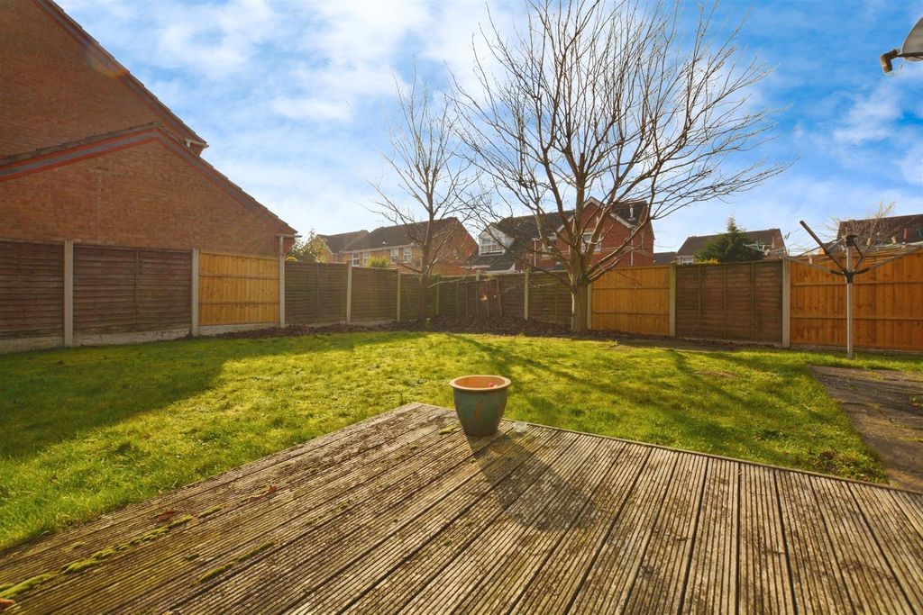 Property photo 2 of 18 Rear