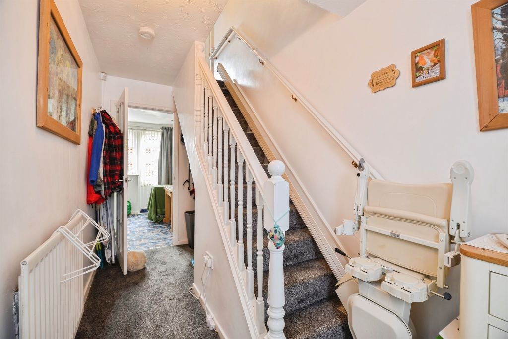 Property photo 2 of 17