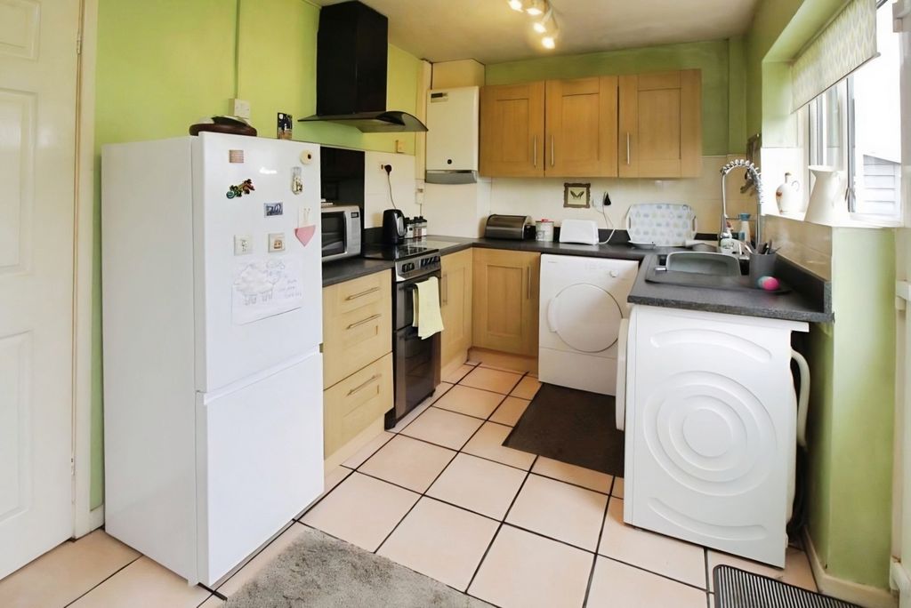 Property photo 3 of 11 Pbox-Img.Jpg
