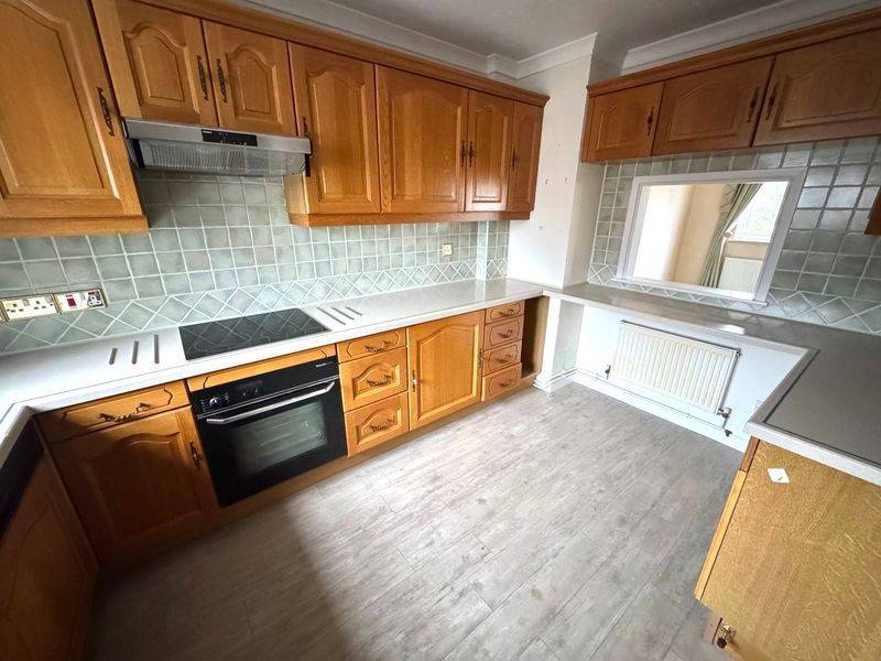 Property photo 3 of 12 Photo 6