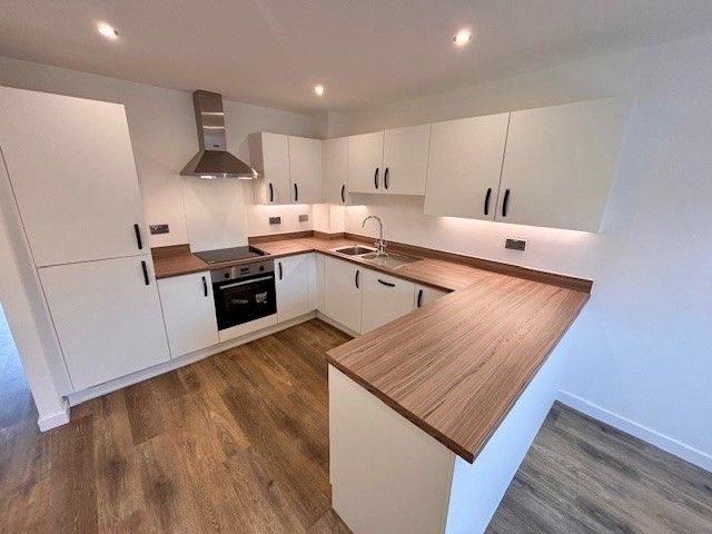 Property photo 3 of 12 5