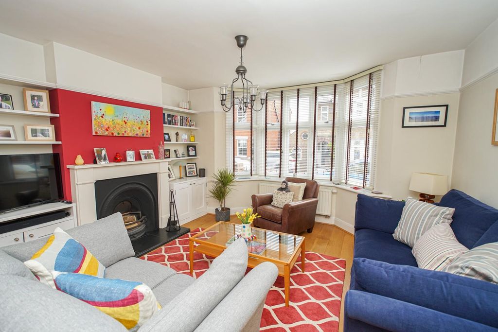 Property photo 2 of 24